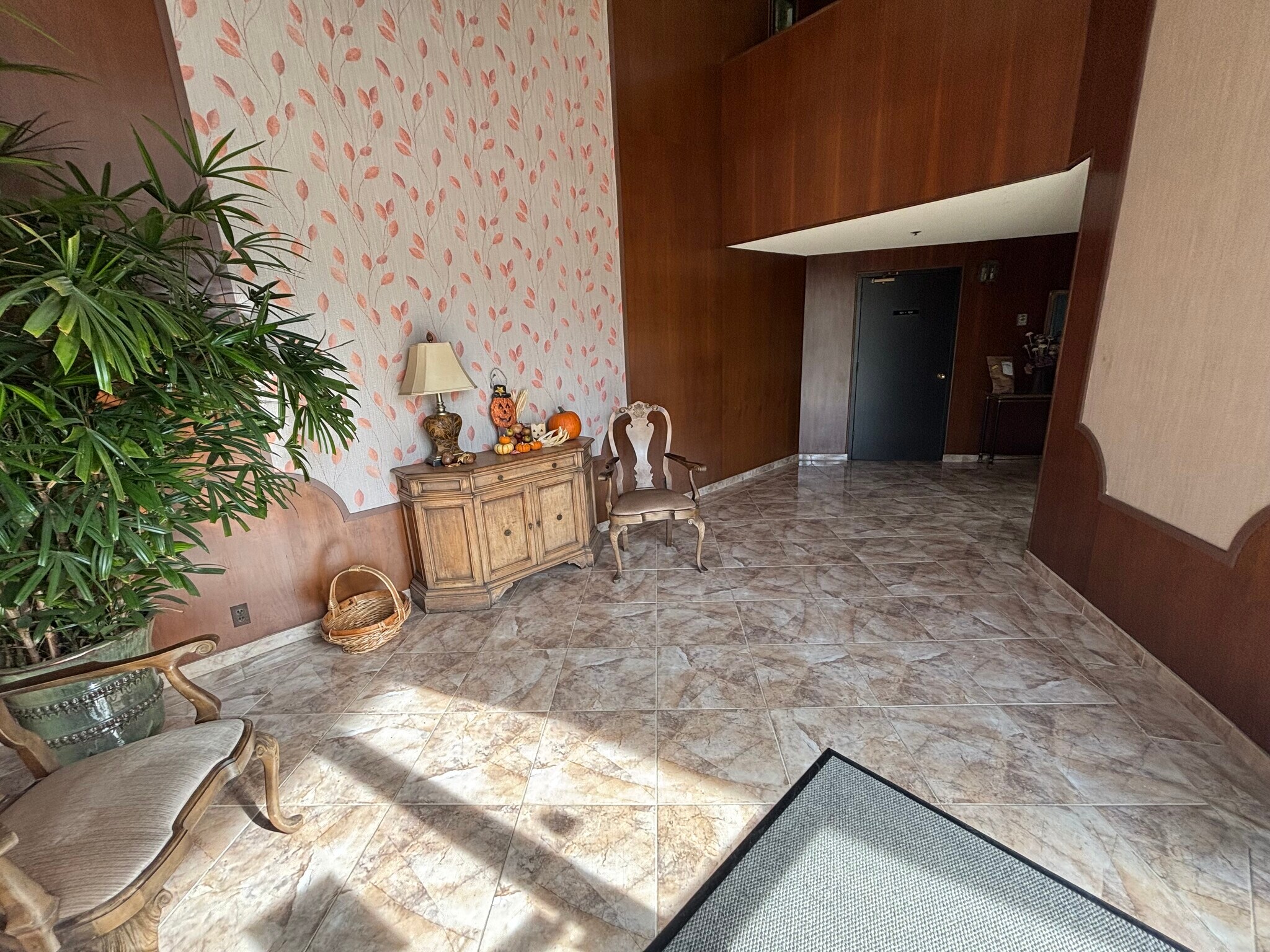 Condo main building entrance - 230 W 5th Ave