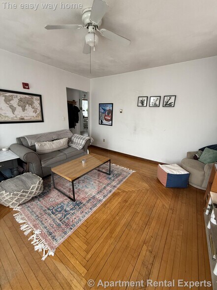 Building Photo - 585 Somerville Ave