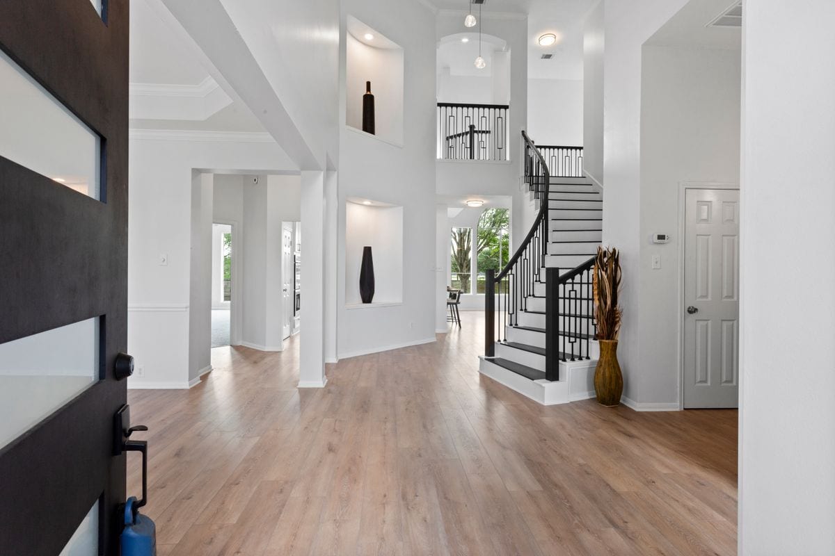 Building Photo - 2855 Everett Dr
