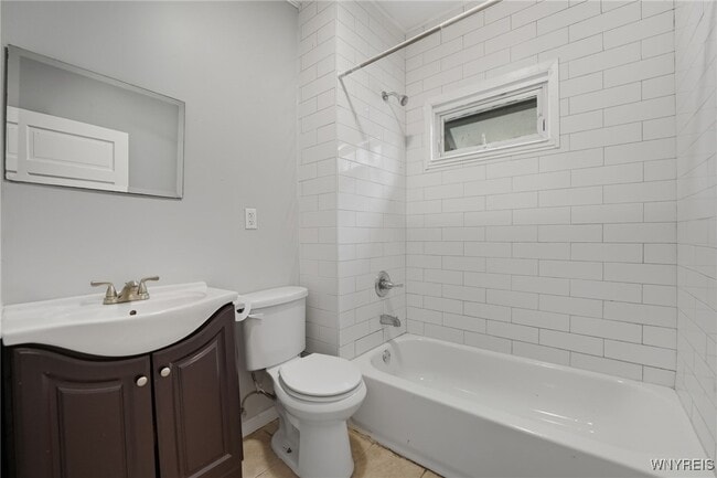 Building Photo - 449 Bird Ave