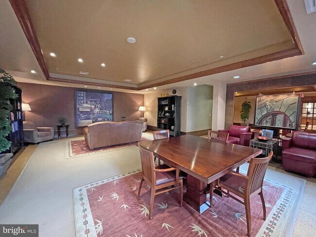 Building Photo - 11800 Sunset Hills Rd