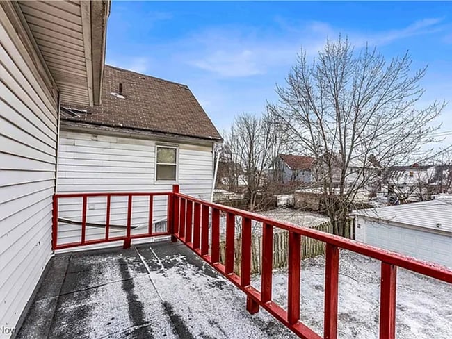 Building Photo - Bright and Spacious 3-Bedroom Home for Rent