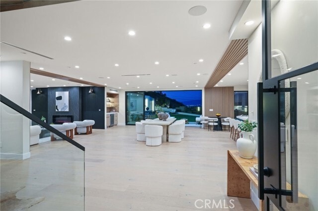 Building Photo - 4551 Alonzo Ave