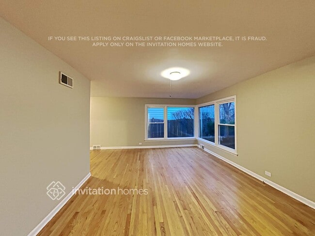 Building Photo - 2116 Hickory Ct
