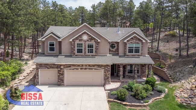 Primary Photo - Beautiful home with 7 bedrooms, 5 1/2 bath...