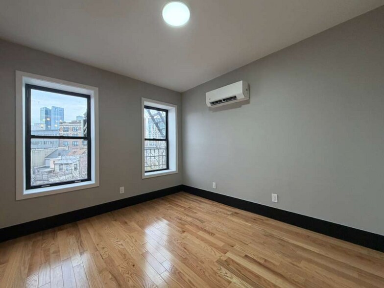 Building Photo - 20 Reed St