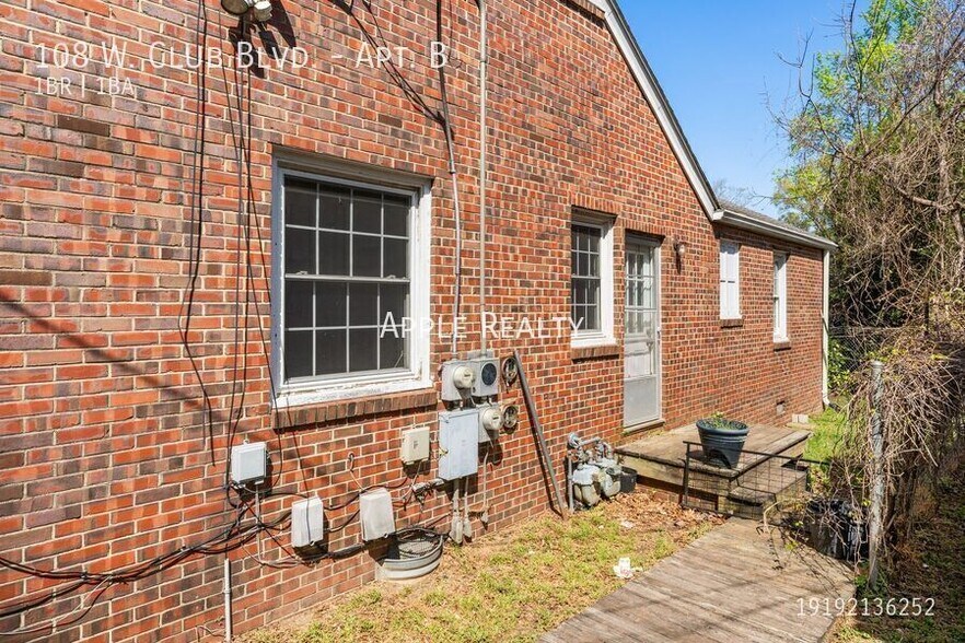 Building Photo - 108 W Club Blvd