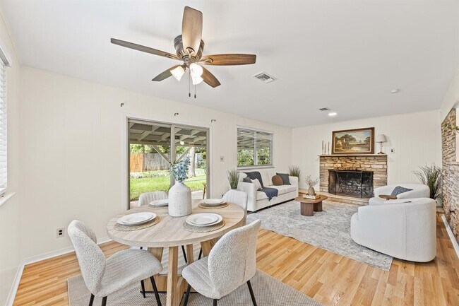 Building Photo - 3205 Whites Dr