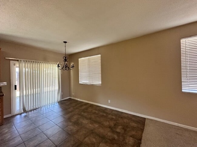 Building Photo - Move-In Special: 1/2 Off First Months Rent