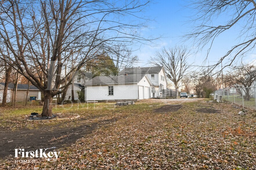 Building Photo - 7702 E 46th St