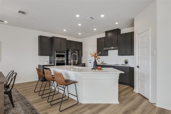 Building Photo - 1905 Red Berry Pass