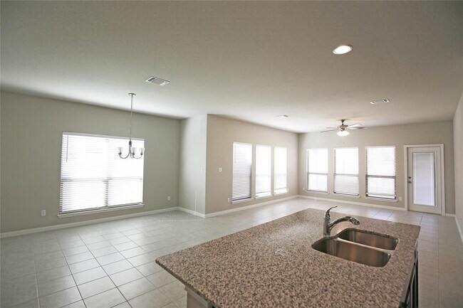 Building Photo - 233 Scenic Hills Cir