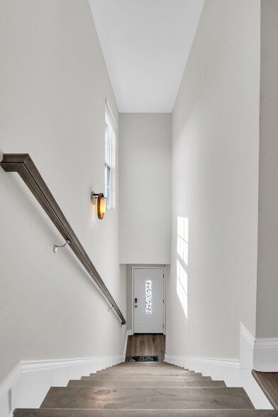 Building Photo - 9309 Belfast St