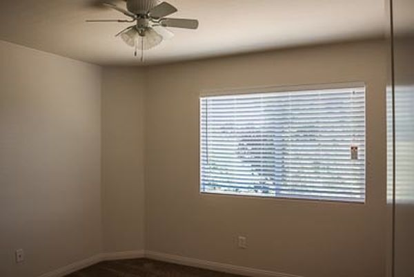 Building Photo - 1918 Kelly Ave