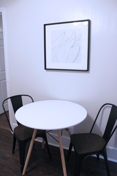 Building Photo - 2529 Napier Ave