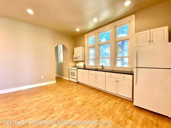 Building Photo - 1415 Brown St