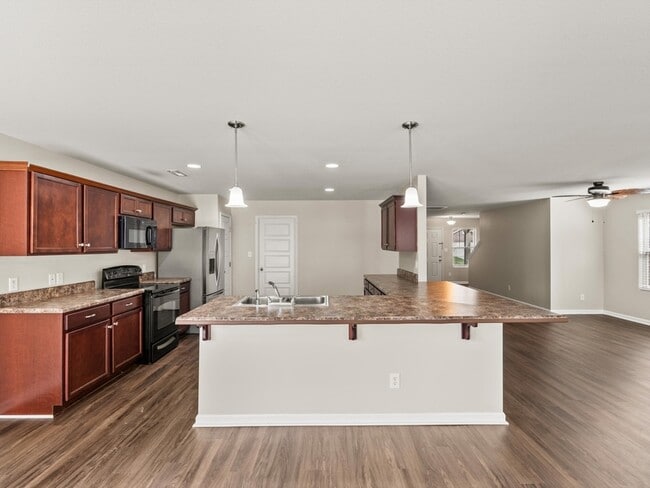 Building Photo - 208 Sedgewick Dr