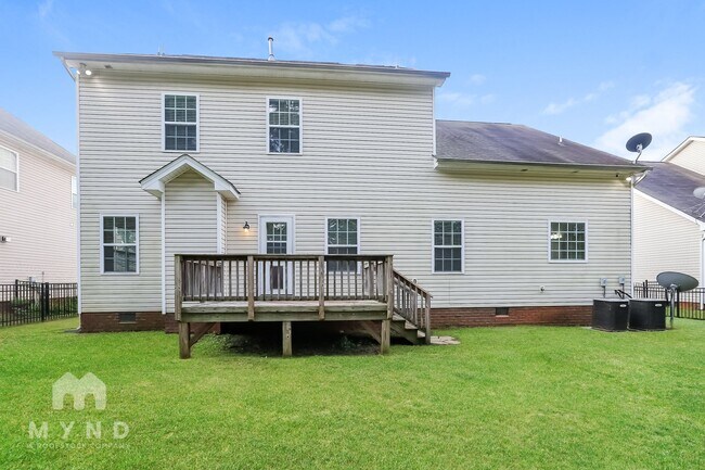 Building Photo - 421 Stowe Rd