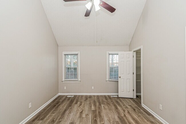 Building Photo - 1024 Alderleaf Dr