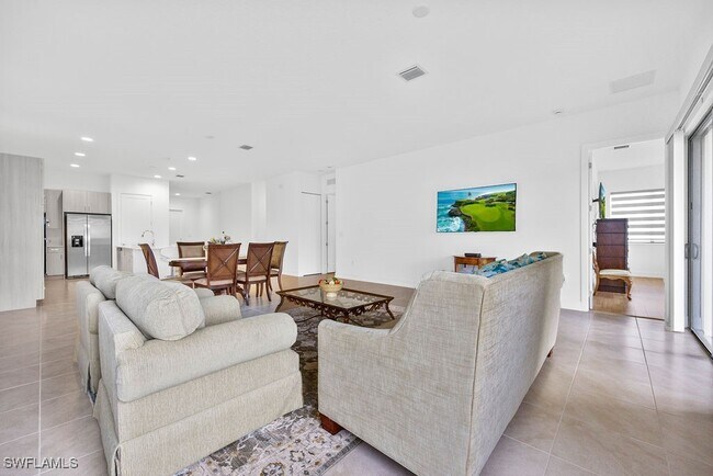 Building Photo - 5293 Marano Dr