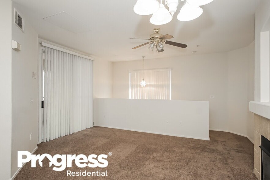 Building Photo - 7131 S Durango Dr