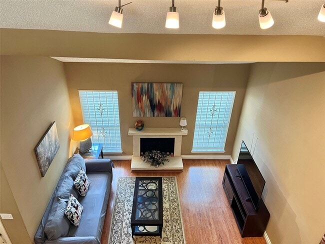 Building Photo - 1962 Augusta Dr