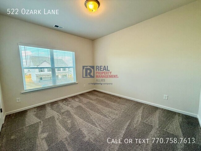 Building Photo - 522 Ozark Ln