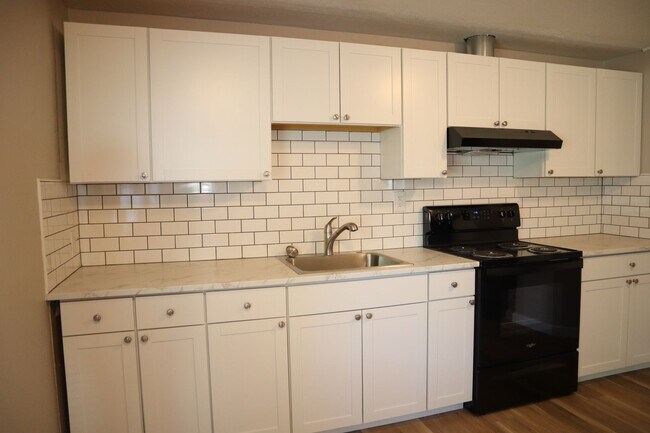 Building Photo - r1500VDuplex