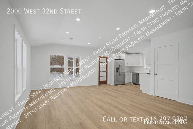 Building Photo - 2000 32nd St