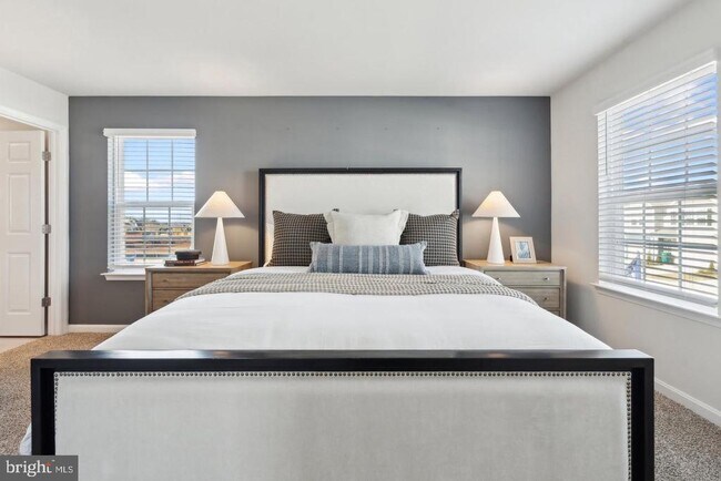 Building Photo - 152 Rae Ct