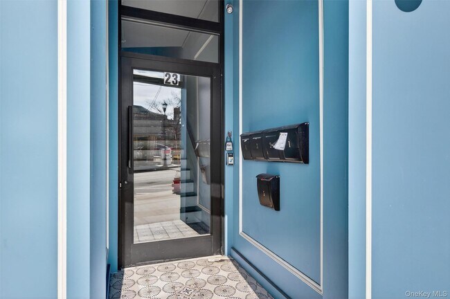 Building Photo - 23 W Main St