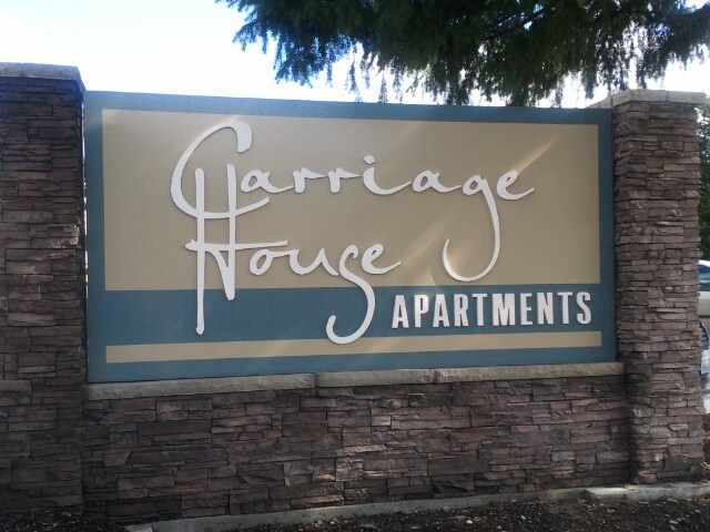 Building Photo - Carriage House