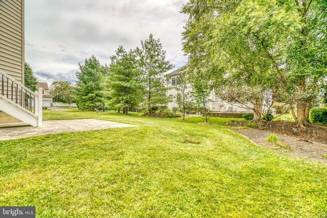 Building Photo - 9902 Player Dr