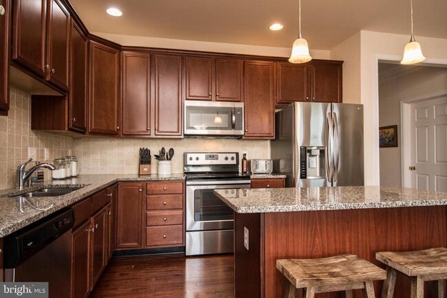 Building Photo - 203 Misty Pond Terrace