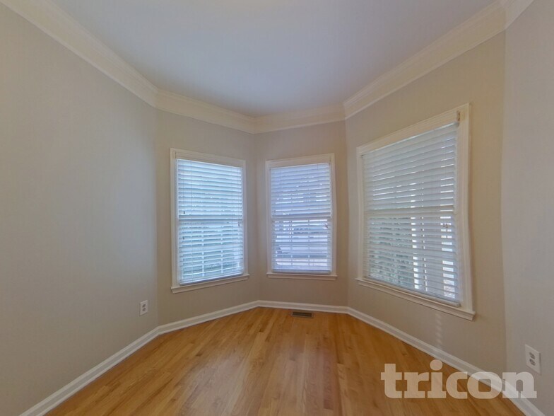 Building Photo - 275 Water Oak Pl