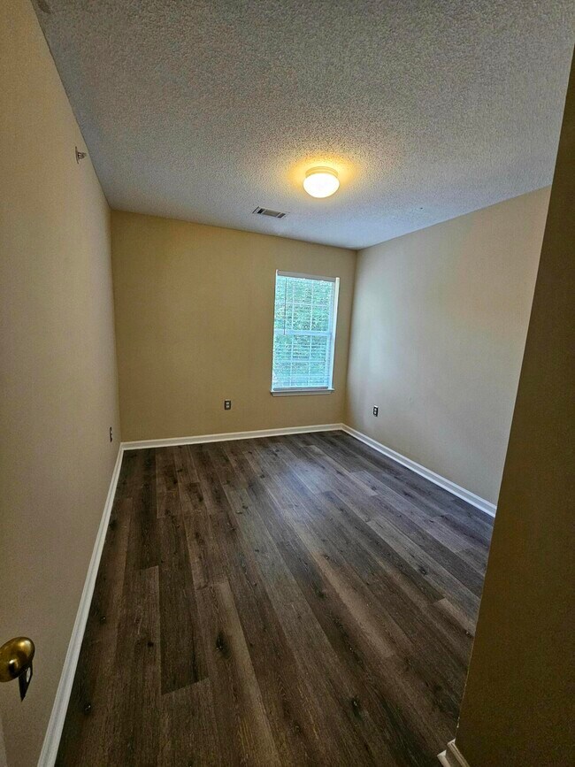 Building Photo - 357 Crooked Pine Trail