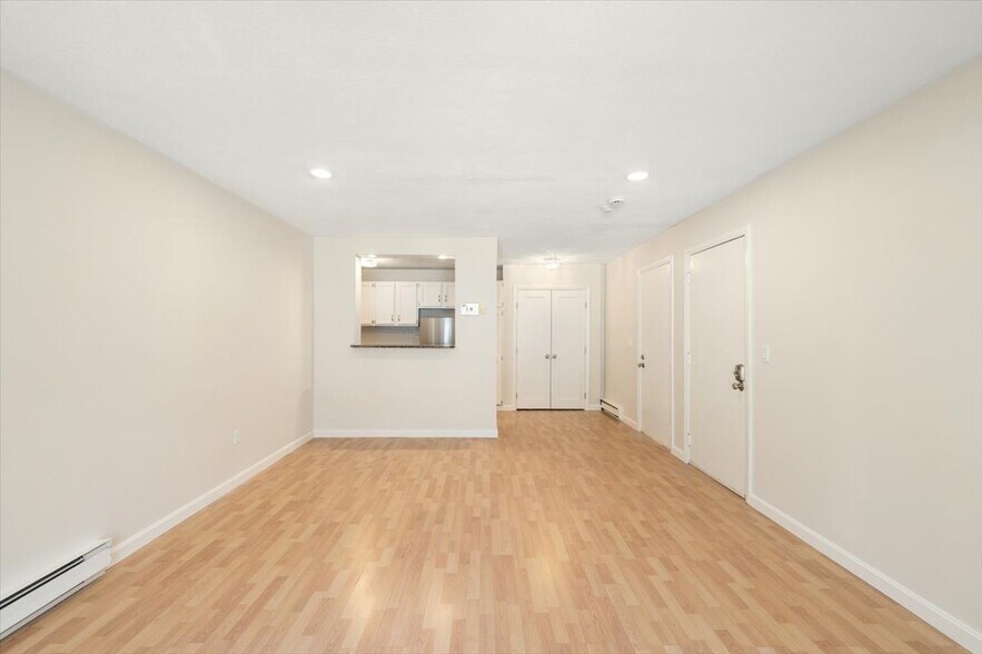 Building Photo - 176 Swanson Rd