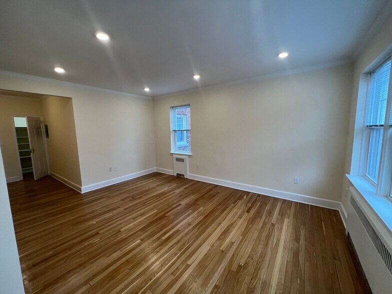 Building Photo - 75 Kilsyth Rd