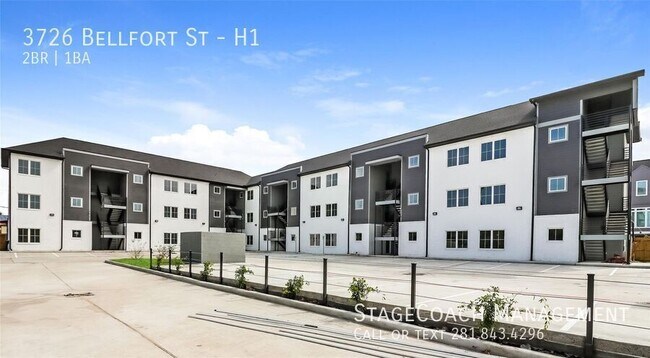 Building Photo - 3726 Bellfort Ave