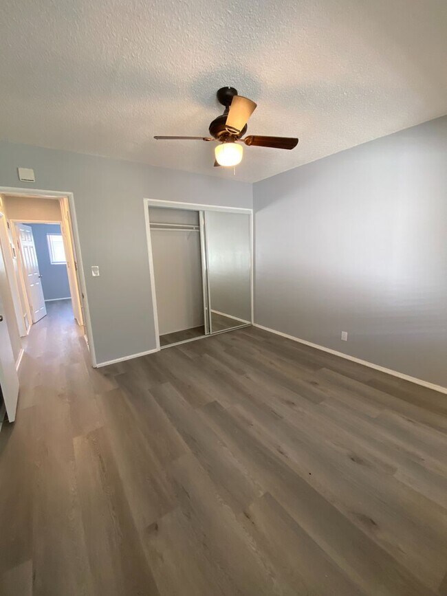 Building Photo - w651