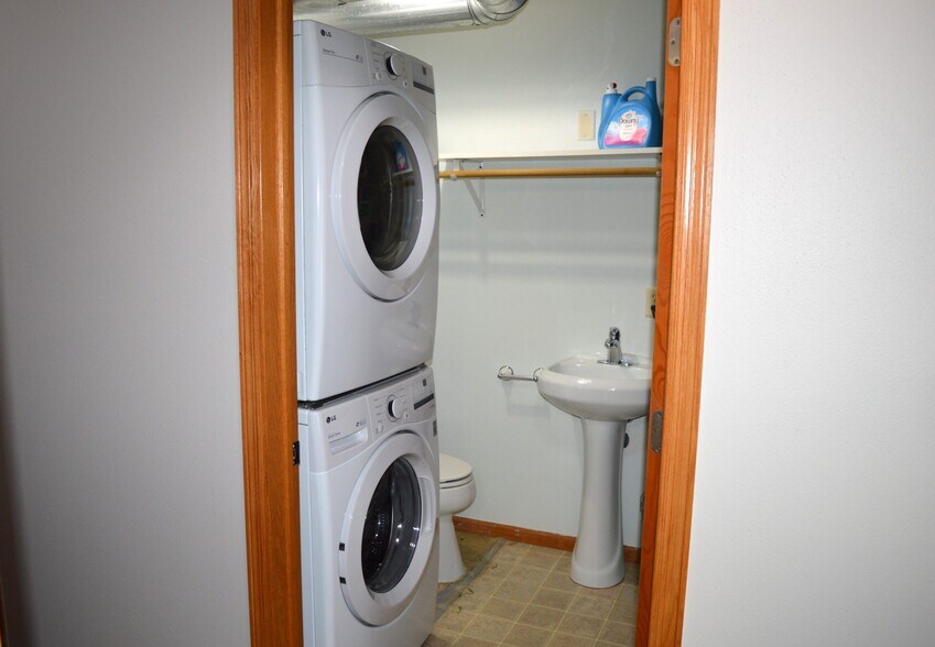 Building Photo - 2824 Pleasant View Rd