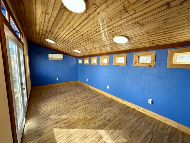 Building Photo - 4816 7th St