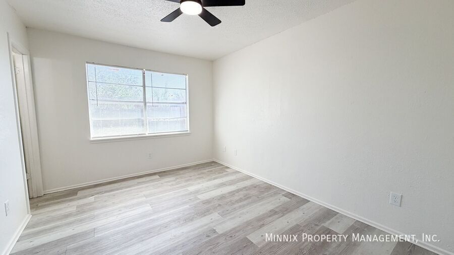 Building Photo - 4615 Grinnell St