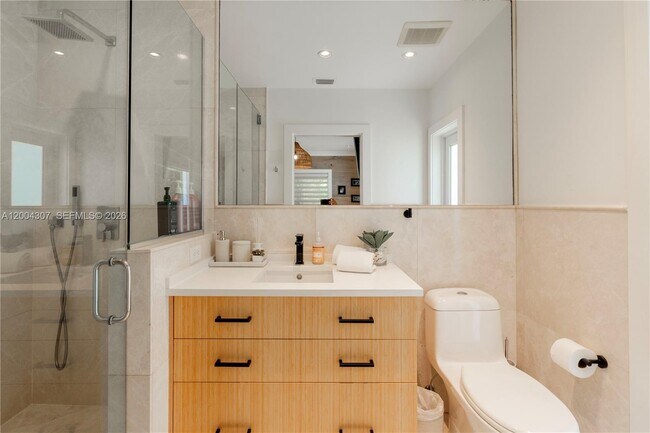 Building Photo - Mariposa Avenue, Coral Gables, FL 33146 - 3 BR 2 BA single-family home