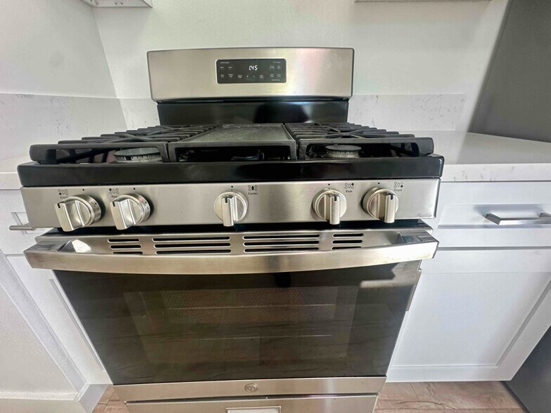 Building Photo - 24319 Narbonne Ave