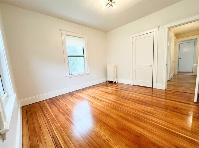 Building Photo - 44 Bellevue St