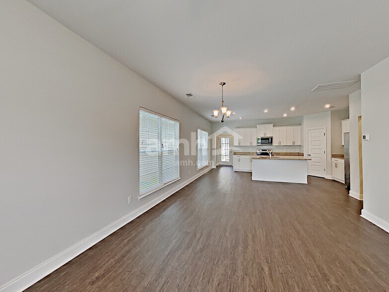 Building Photo - 5317 Tupelo St