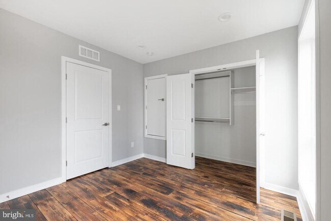 Building Photo - 815 Perkiomen St