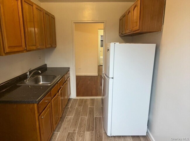 Building Photo - 89-20 55th Ave