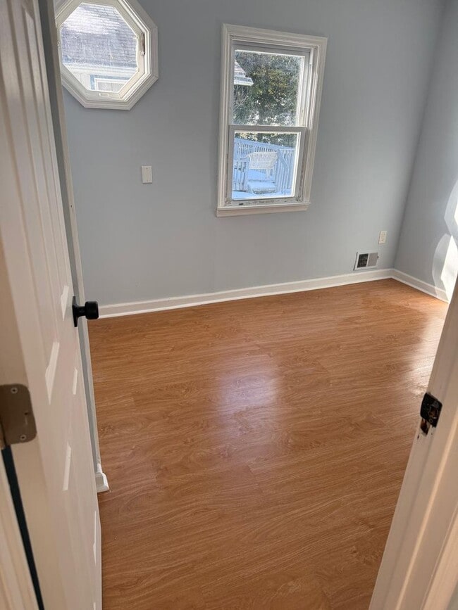 Building Photo - Cozy 3BR/2BA Ranch with Driveway in Toms River